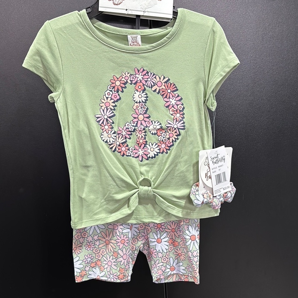 Sweet Butterfly 2 pc.set,floral sparkle peace sign,short sleeve,stretch shorts